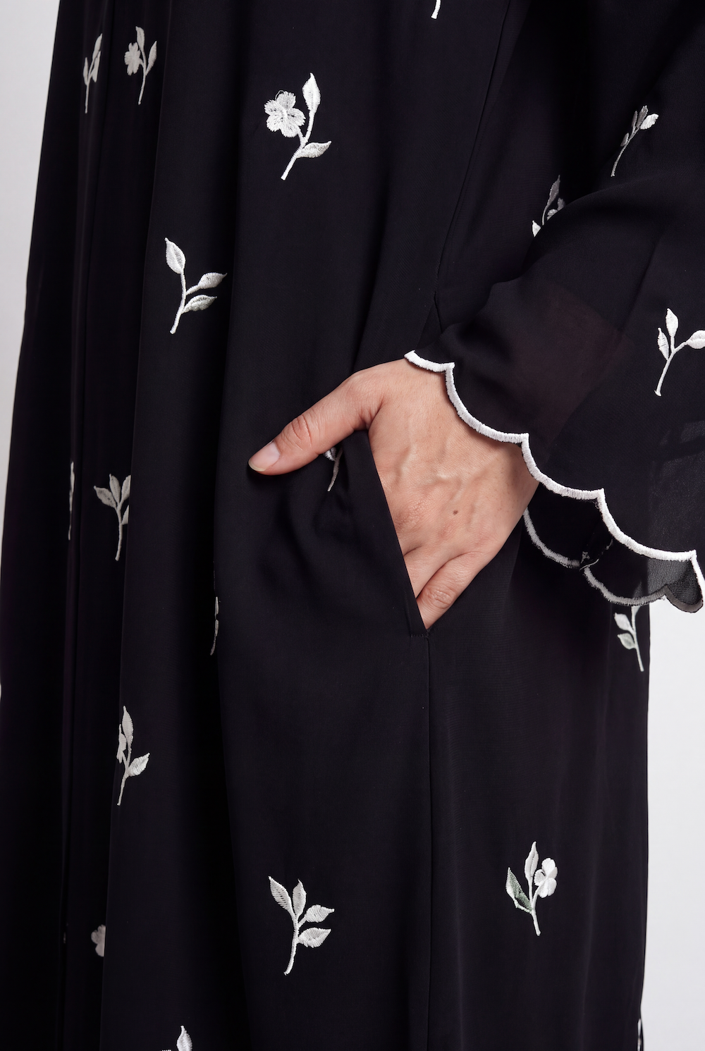 Black Floral Abaya with Pockets - Image 5