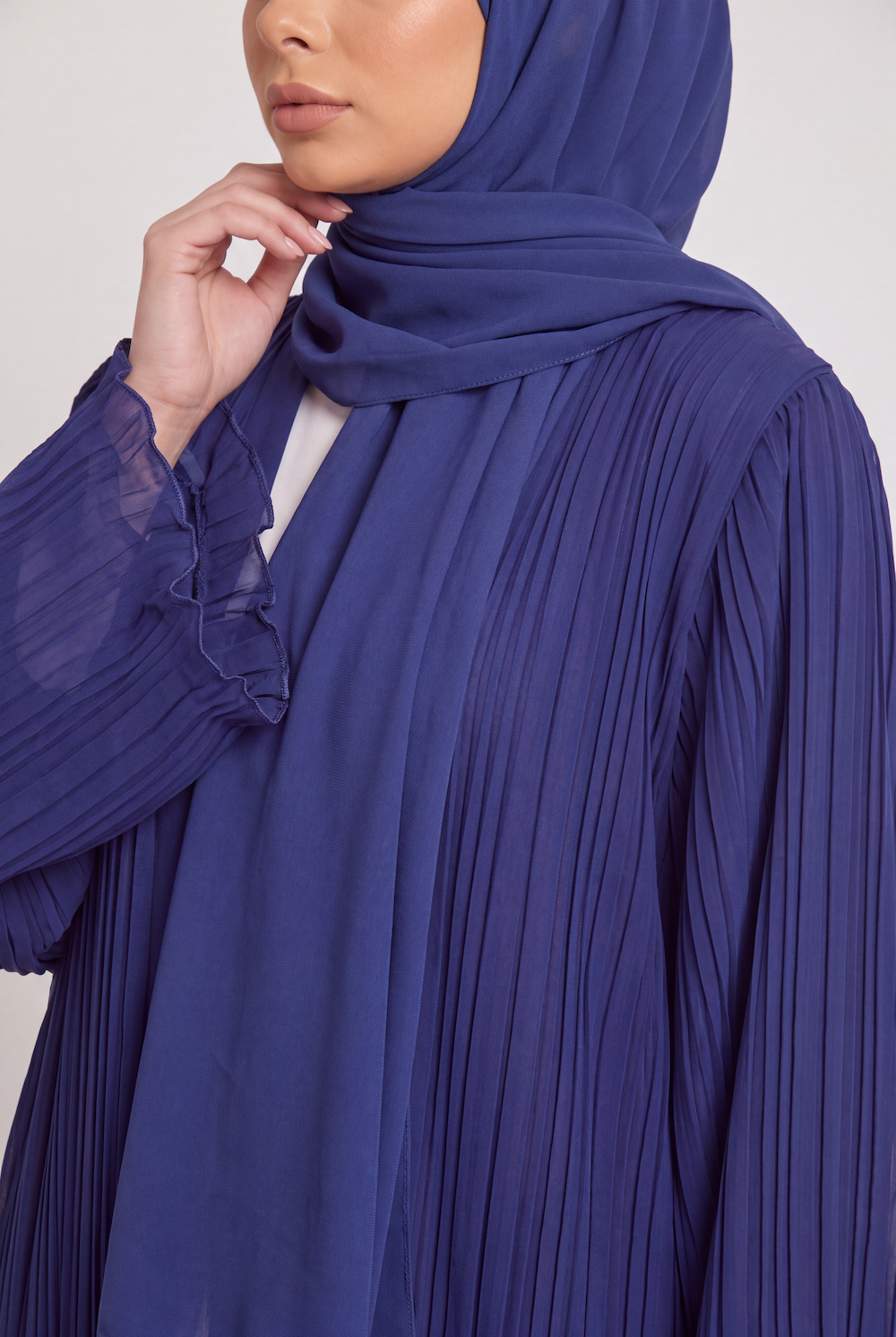 Royal Blue Pleated Abaya - Image 3